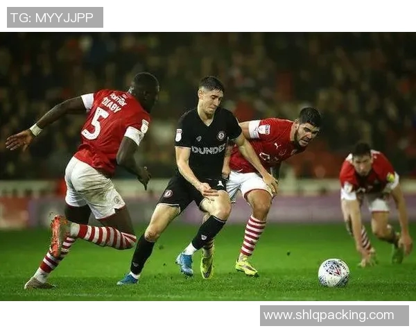 北安普敦主场迎战牛津联队双方争夺关键三分之战