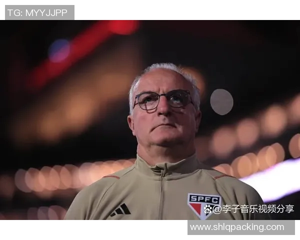 鲁本迪亚斯的足球之路：从青年才俊到世界顶级后卫的蜕变与荣耀